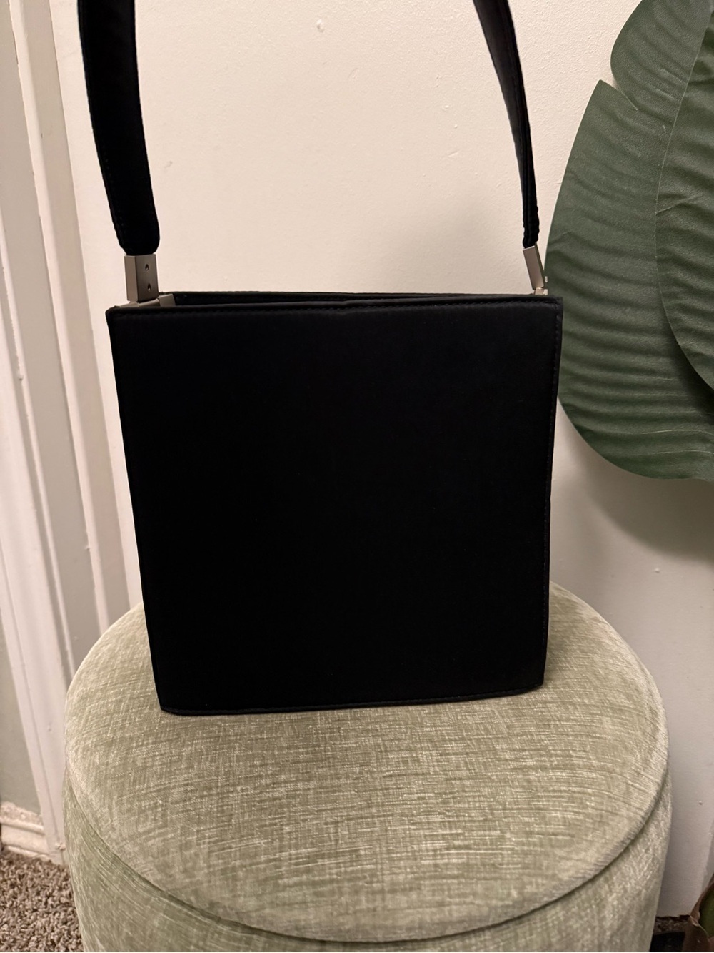 Vintage Elaine Turner Designs Black Structured Shoulder Bag Red Interior Y2K - Picture 9 of 16